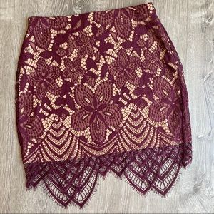 EXPRESS Plum Eyelash Lace Nude Mini Skirt Small